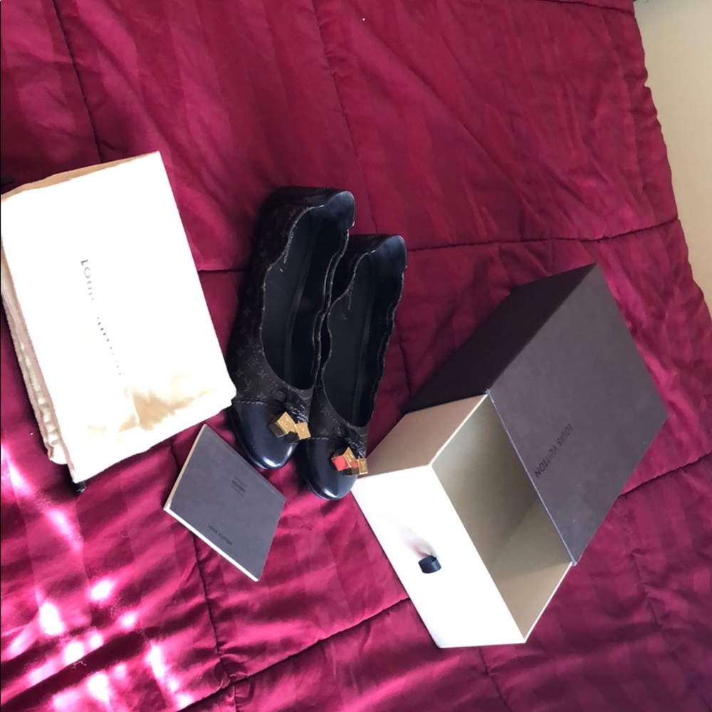 Louis Vuitton flats